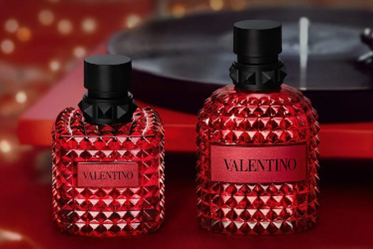 Born in Roma Ruby: Valentino добавил клубнику и малину в знакомую линию